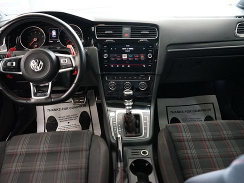 Used 2018 Volkswagen GTI SE FWD image 36