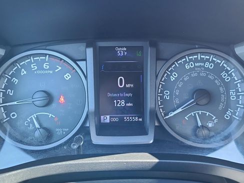 Used 2019 Toyota Tacoma TRD Off-Road image 18