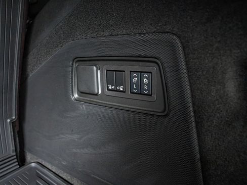 Used 2024 Cadillac Escalade Sport Platinum w/ Heavy-Duty Trailer Package AWD/4WD image 47