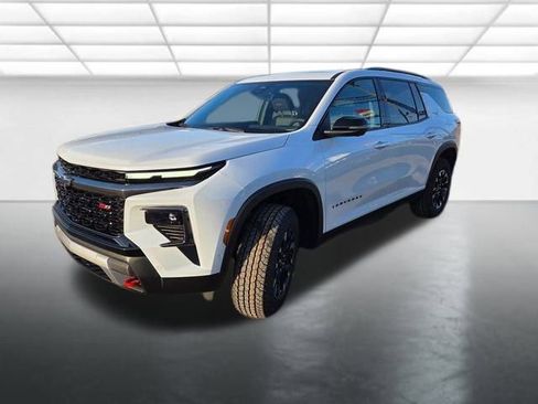 New 2026 Chevrolet Traverse Z71 w/ Enhanced Driving Package image 2