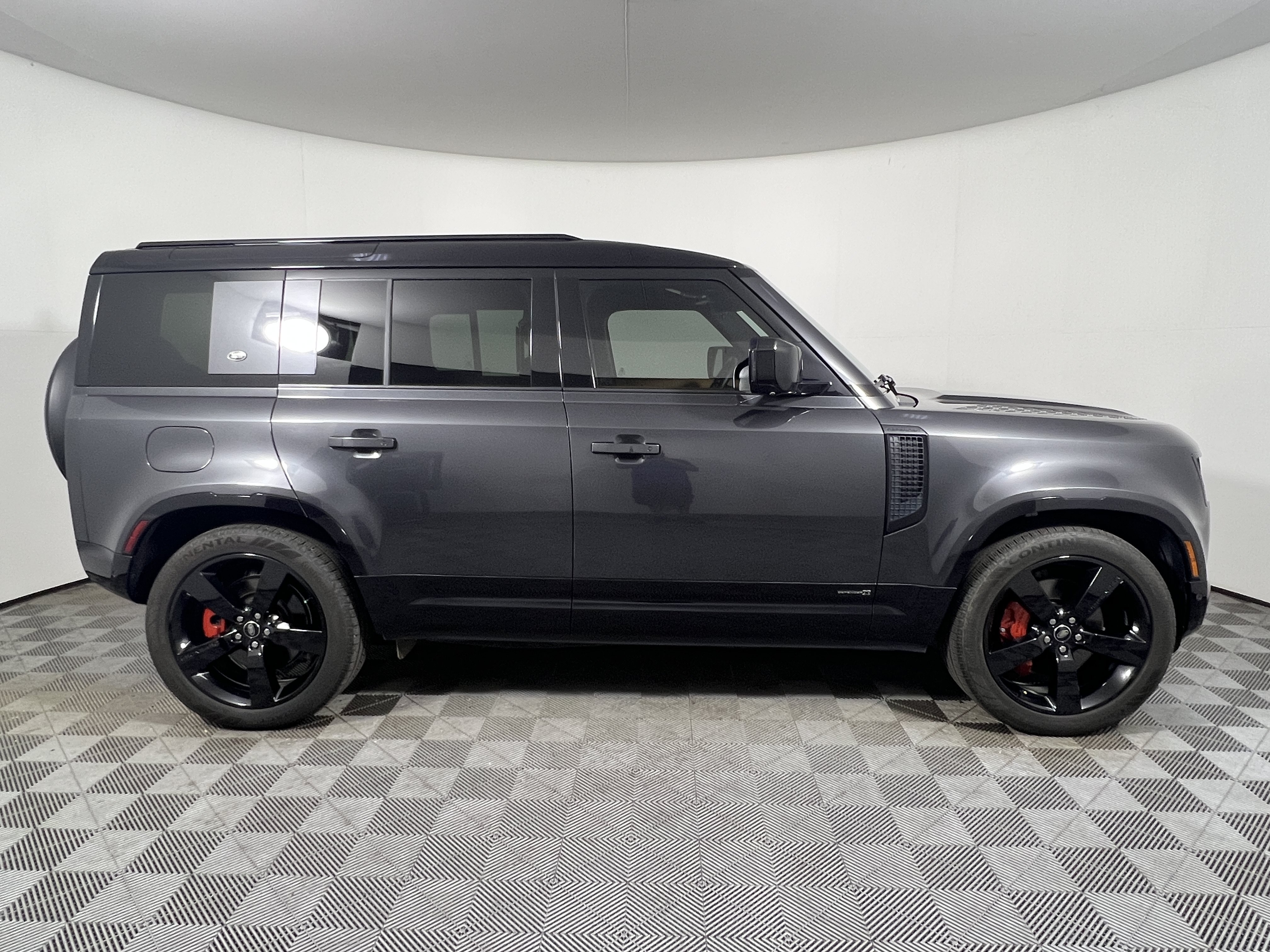 Used 2023 Land Rover Defender 110 X AWD/4WD image 6