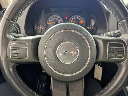 Used 2017 Jeep Patriot Latitude image 21