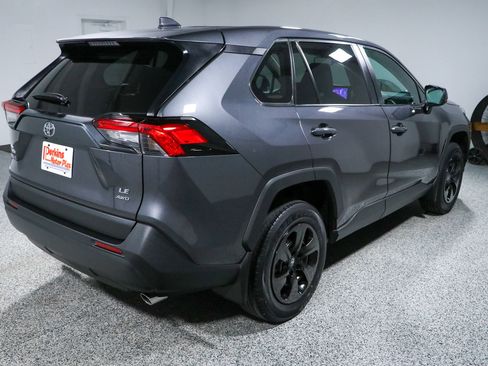 Used 2024 Toyota RAV4 LE AWD/4WD image 7