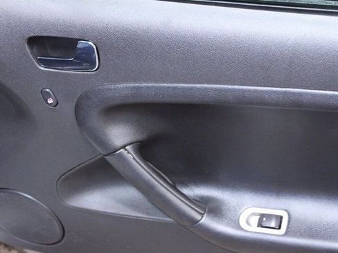 Used 2007 Pontiac Solstice Convertible image 8