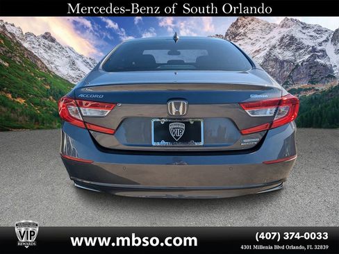 Used 2018 Honda Accord Touring image 17