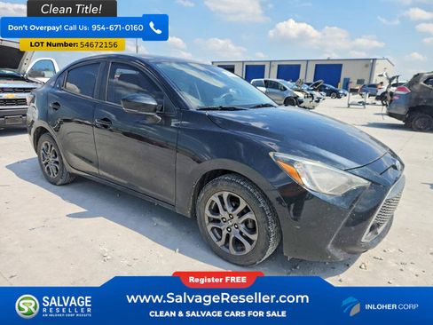 Used 2019 Toyota Yaris LE FWD image 5