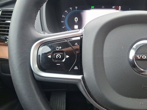 Certified 2023 Volvo XC90 T8 Plus w/ Protection Package Premier image 22