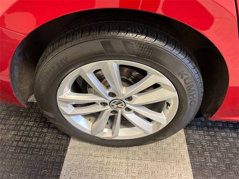 Used 2021 Volkswagen Passat 2.0T S image 14