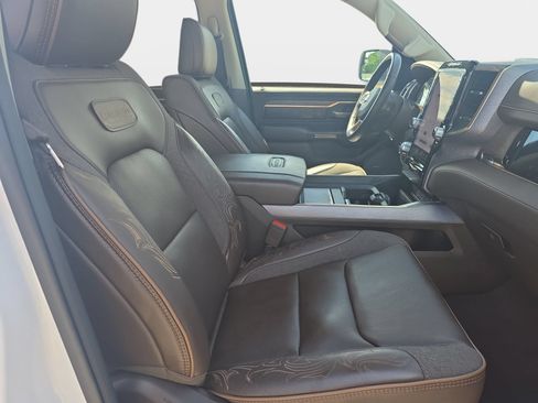 Used 2025 RAM 1500 Limited AWD/4WD image 10