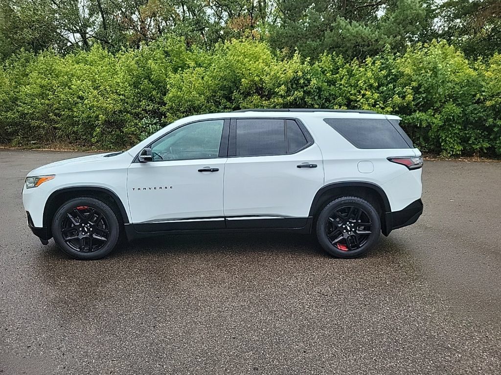Used 2018 Chevrolet Traverse Premier w/ Redline Edition AWD/4WD image 17