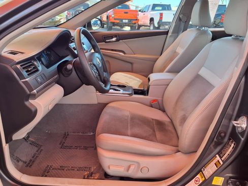Used 2012 Toyota Camry XLE w/ Leather Pkg FWD image 15