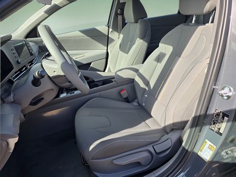 New 2025 Hyundai Elantra Blue image 13