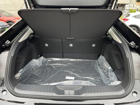 New 2027 Toyota Prius LE FWD image 34