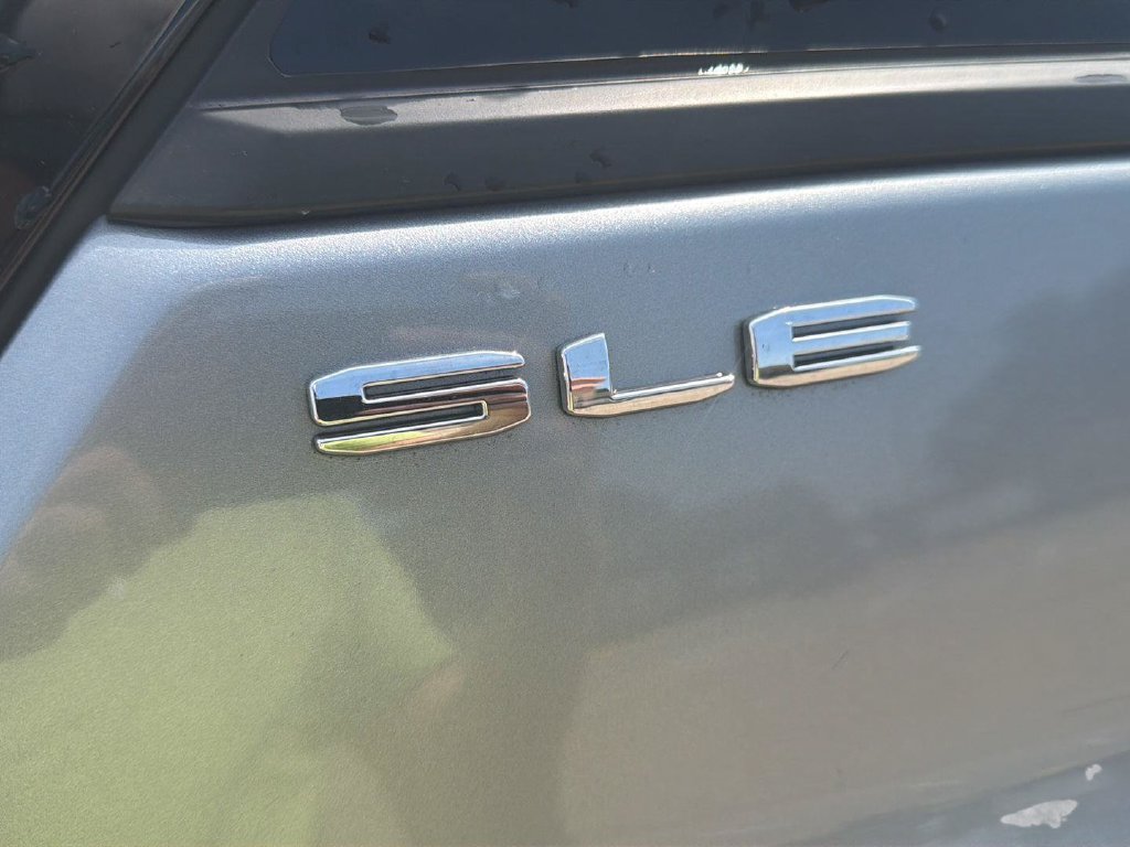 Used 2024 GMC Terrain SLE AWD/4WD image 19