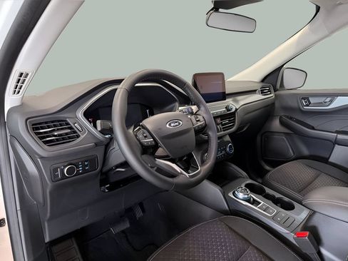 Certified 2023 Ford Escape Active AWD/4WD image 14