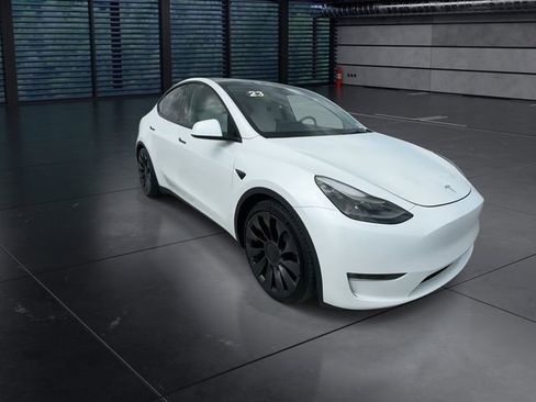 Used 2023 Tesla Model Y Long Range AWD/4WD image 2