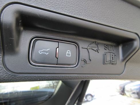 Certified 2024 Ford Explorer XLT w/ Equipment Group 202A AWD/4WD image 30