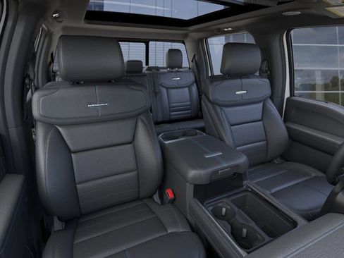 New 2026 Ford F250 Platinum w/ Tremor Off-Road Package image 10