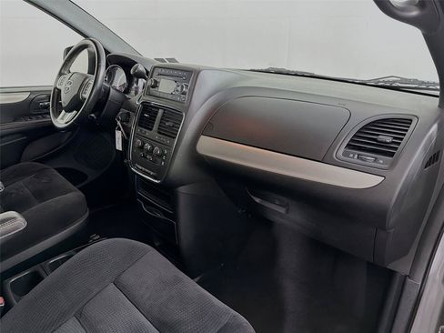 Used 2015 Dodge Grand Caravan SE w/ Quick Order Package 29E SE FWD image 28