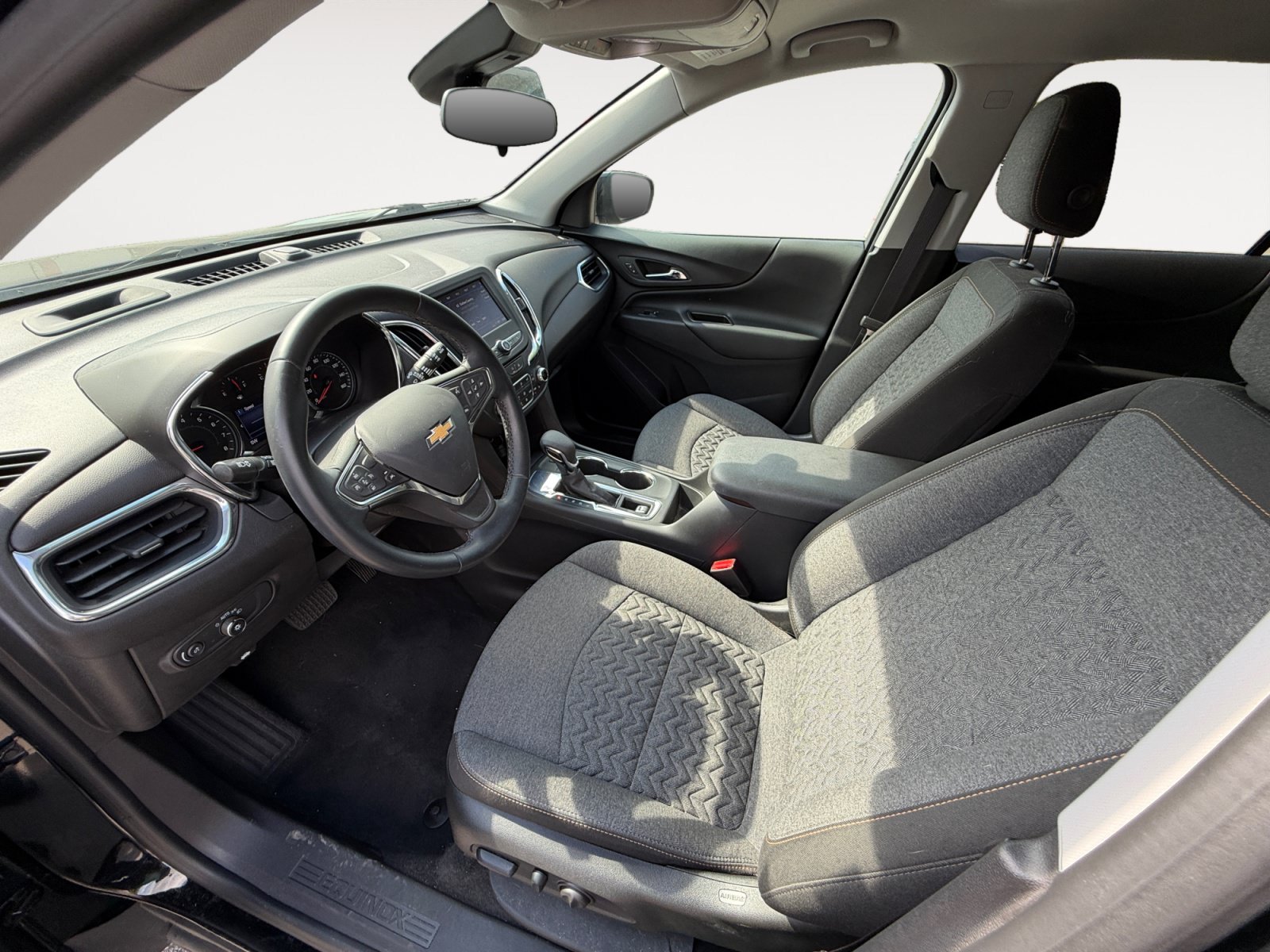 Used 2024 Chevrolet Equinox LT FWD image 17