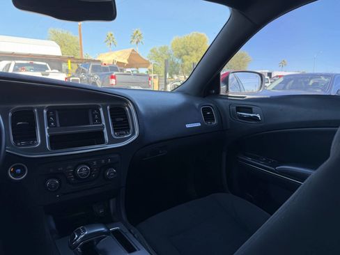 Used 2012 Dodge Charger SXT image 17