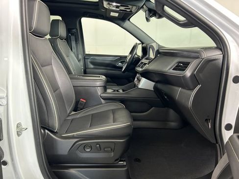 Used 2024 GMC Yukon SLT w/ SLT Premium Package AWD/4WD image 28