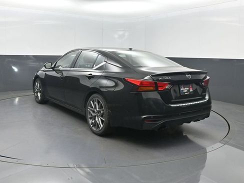 Used 2023 Nissan Altima 2.0 SR FWD image 3
