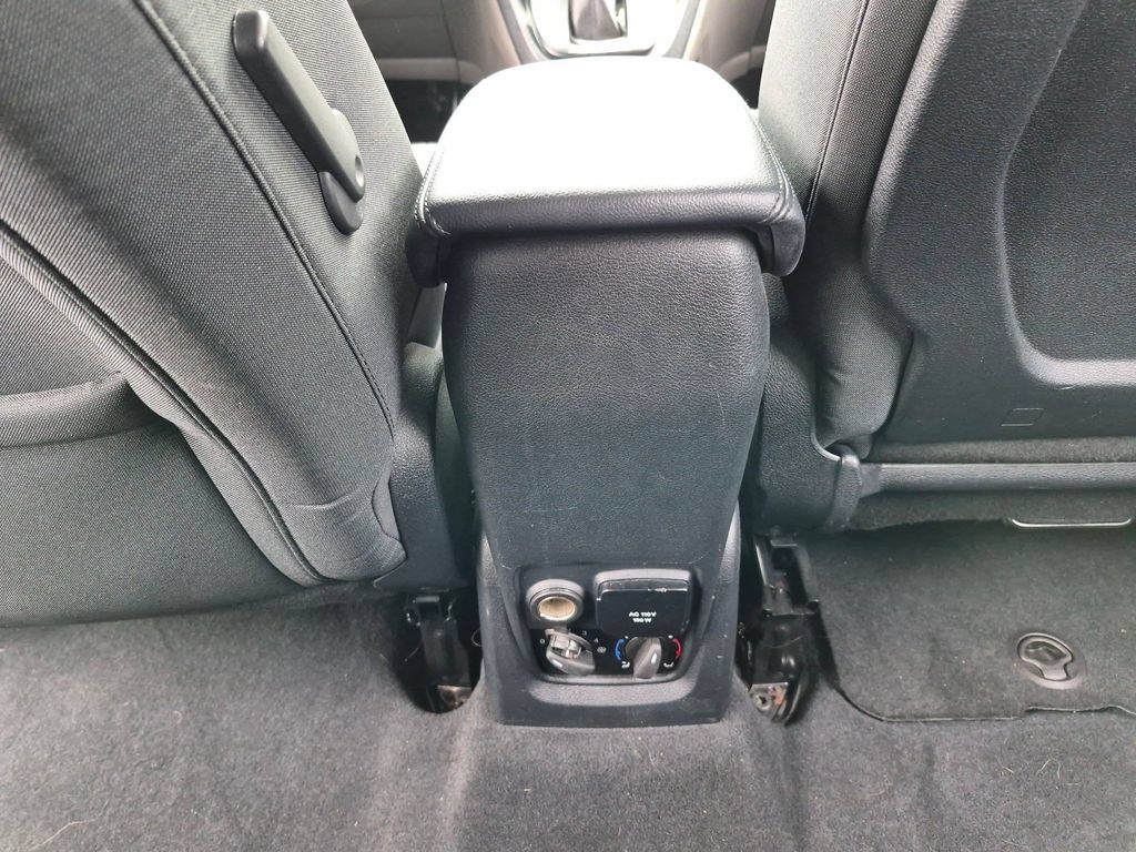 Used 2020 Ford Transit Connect XL FWD image 17