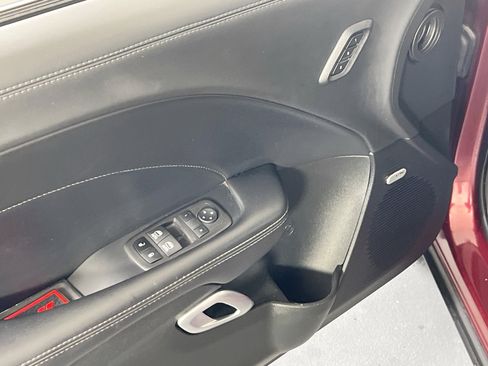Used 2022 Dodge Challenger SXT w/ Plus Package image 17