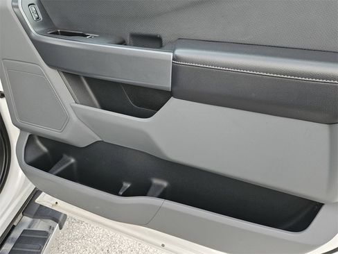 Used 2021 Ford F150 XLT w/ XTR Package image 32