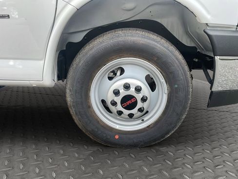 New 2025 GMC Savana 3500 w/ Power Convenience Package image 23