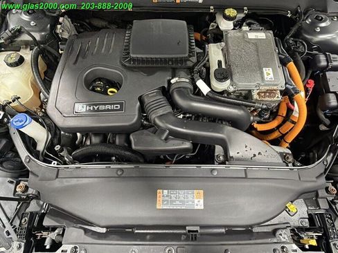 Used 2020 Ford Fusion SE FWD image 12