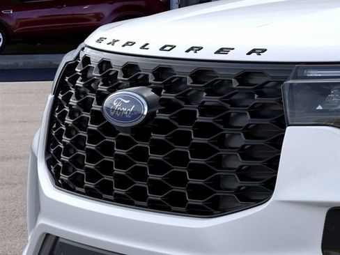 New 2026 Ford Explorer ST-Line w/ ST-Line Street Pack RWD image 17