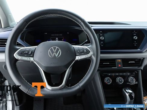 Used 2023 Volkswagen Taos SE w/ Panoramic Sunroof Package FWD image 57