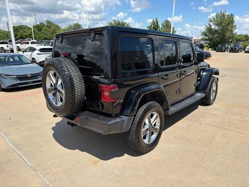 Used 2021 Jeep Wrangler Unlimited Sahara w/ Cold Weather Group AWD/4WD image 5