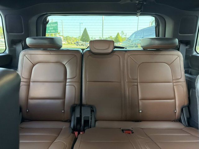Used 2022 Lincoln Navigator Reserve AWD/4WD image 25