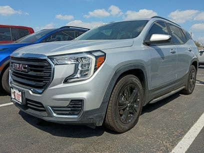 Used 2022 GMC Terrain SLE w/ Driver Convenience Package