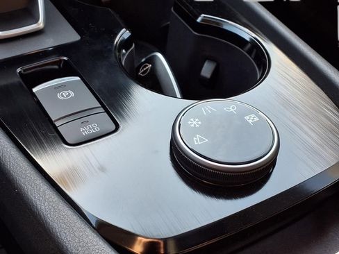 Certified 2025 Nissan Rogue SL w/ Tech Package image 15