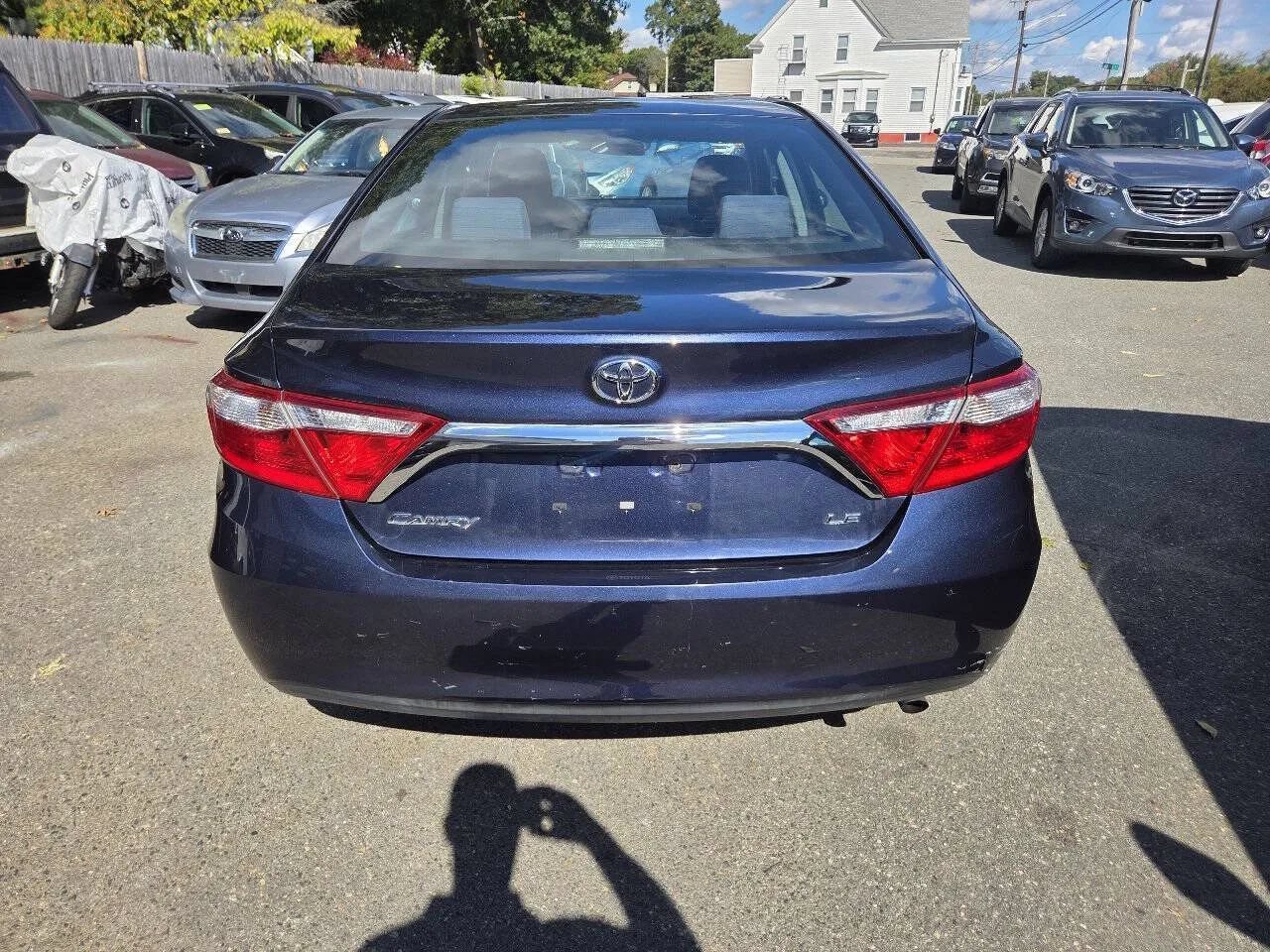 Used 2015 Toyota Camry LE FWD image 26