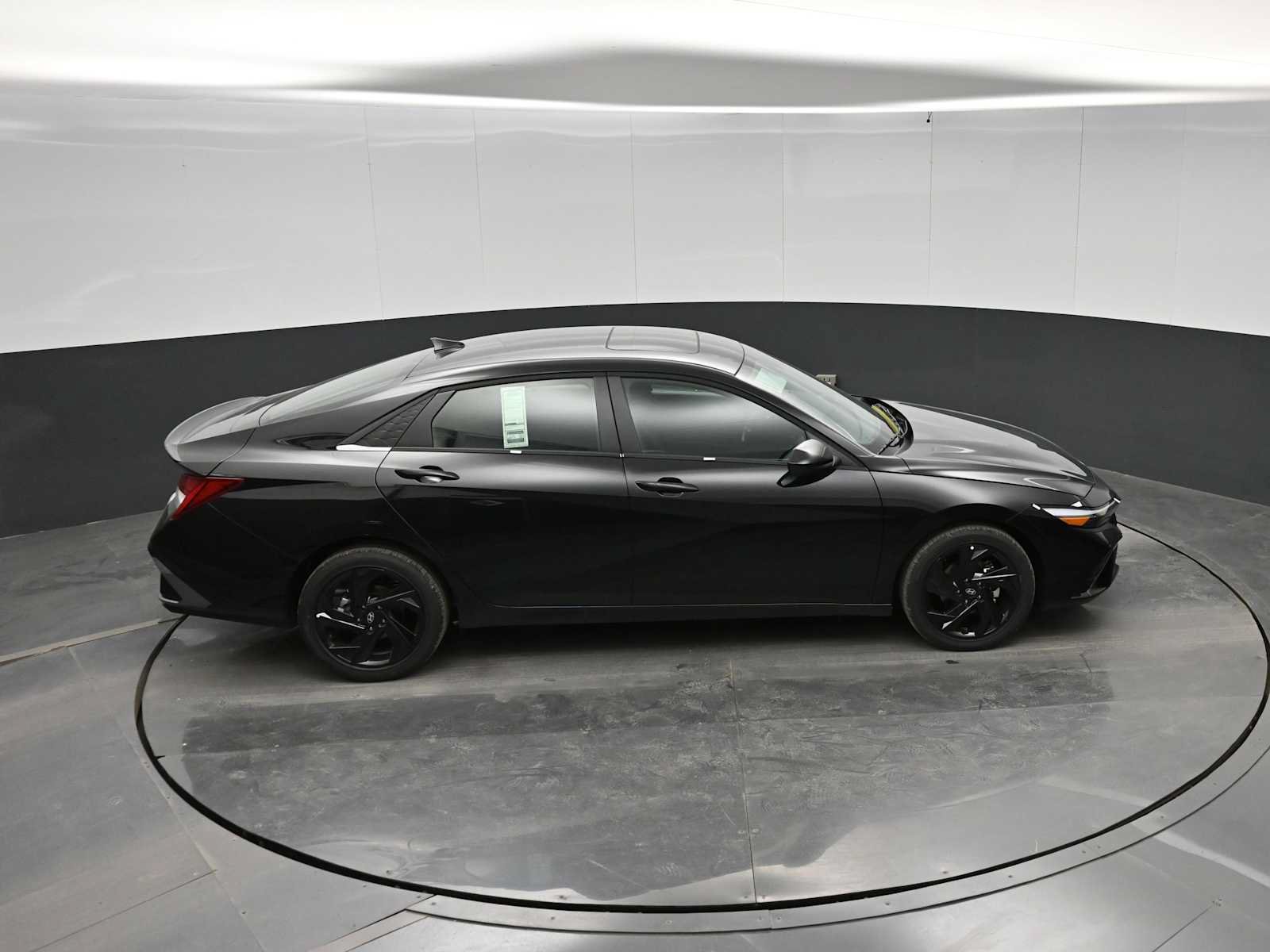 New 2026 Hyundai Elantra SEL Sport Premium FWD image 30