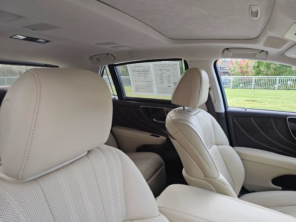 Used 2018 Lexus LS 500h AWD w/ Luxury Package image 11