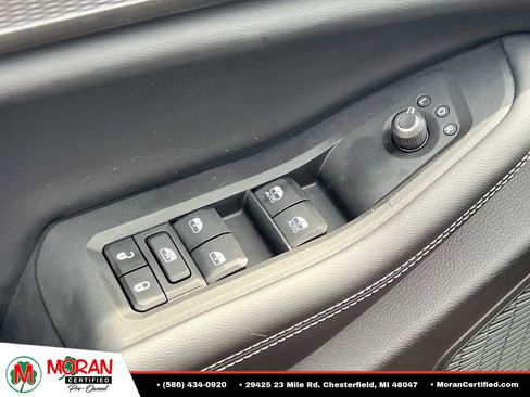 Used 2023 Jeep Grand Cherokee L Laredo AWD/4WD image 17
