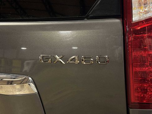 Used 2010 Lexus GX 460 image 28
