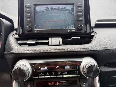 Used 2021 Toyota RAV4 LE AWD/4WD image 20