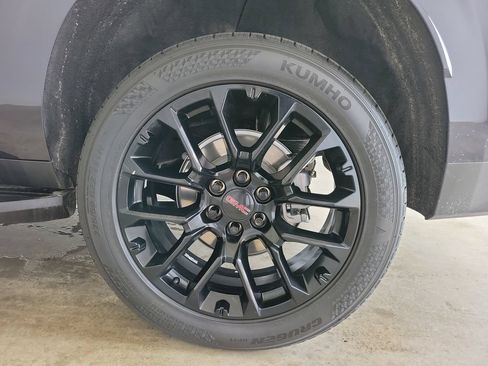 Used 2023 GMC Yukon XL SLT RWD image 13