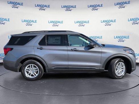 New 2026 Ford Explorer Active w/ Active Comfort Package RWD image 3