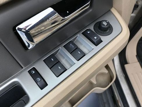 Used 2007 Ford Expedition XLT image 18