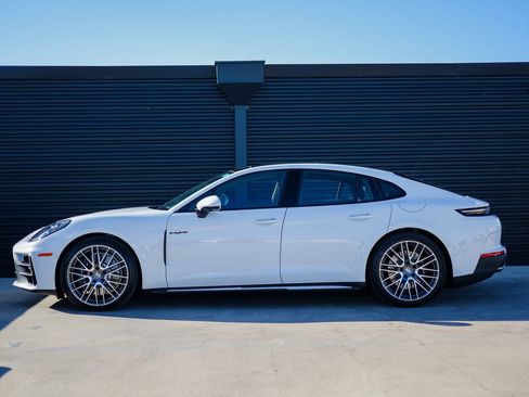 New 2026 Porsche Panamera 4 E-Hybrid AWD/4WD image 2