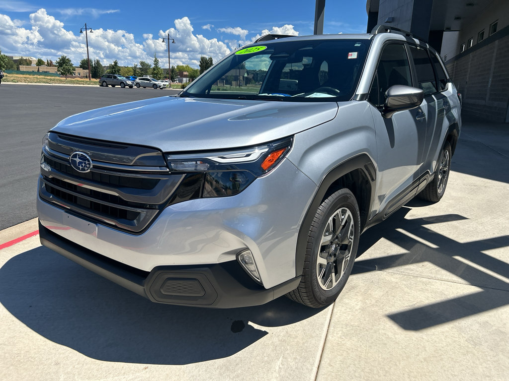 Certified 2025 Subaru Forester Premium AWD/4WD image 4