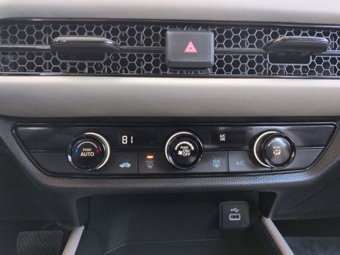 Certified 2023 Honda HR-V LX image 20